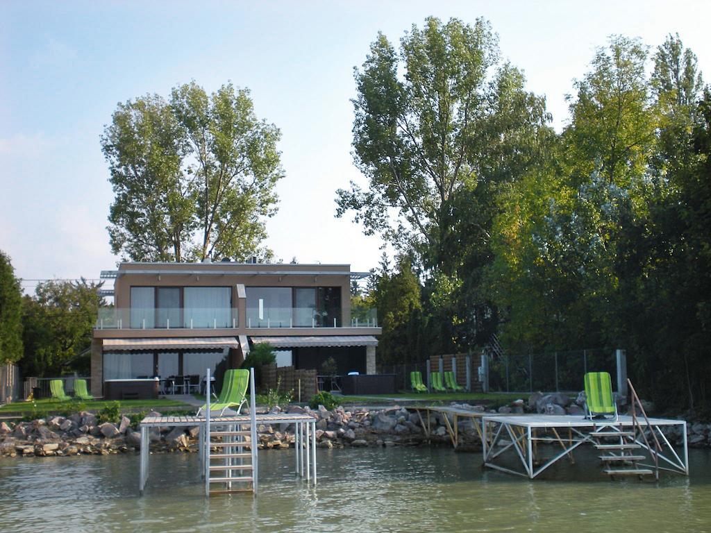 Aba Sea House Villa Balatonszarszo Room photo